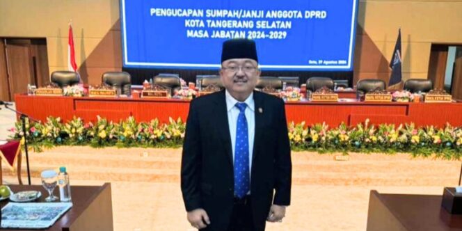 
					Sah, Rizki Jonis Resmi Di Lantik Jadi Anggota DPRD Tangsel Untuk Ke-4 Kalinya.