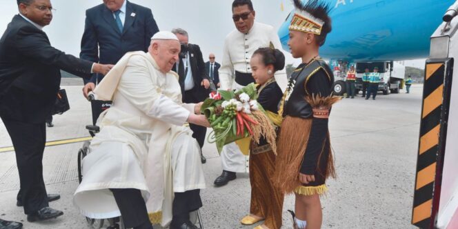 
					Kemenag Minta Kominfo Imbau Televisi Untuk Siarkan Adzan magrib Menggunakan Running Text Saat Misa Paus Di GBK