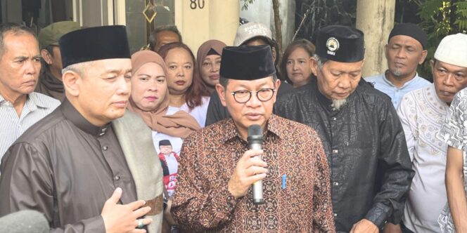 
					Ditemui Pramono Di Kediamannya, Kyai Ini Blak-blakan Sebut Dirinya Pendukung Berat Anies Baswedan