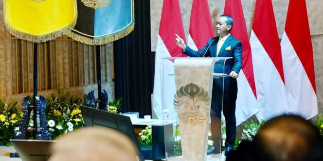 
					Timbulkan Kontroversi, Senat Akademik UI Bentuk Tim Investigasi Gelar Doktor Kilat Bahlil