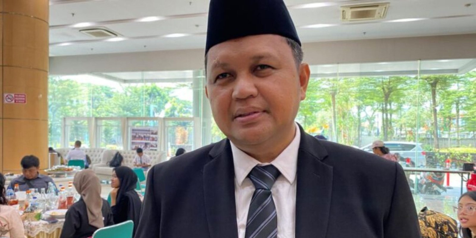 Foto Kepala Dinas Pendidikan dan Kebudayaan Tangsel, Deden Deni