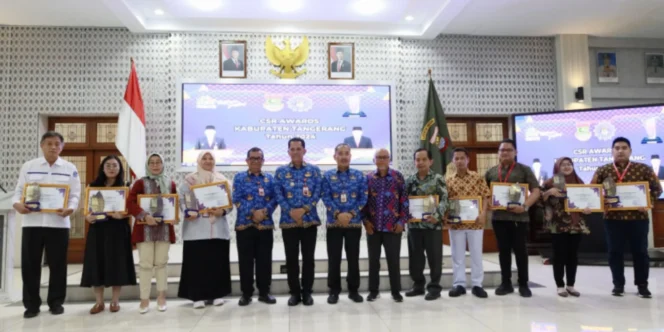 
					Pemkab Tangerang Berikan Penghargaan CSR Award 2024 Kepada 25 Perusahaan Swasta dan BUMD