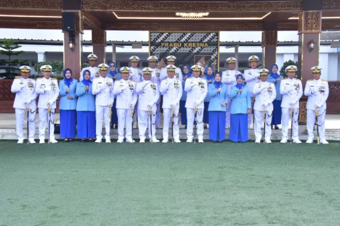 
Di Atas Kapal Perang, Dankormar Turut Mengenang Pertempuran Di Laut