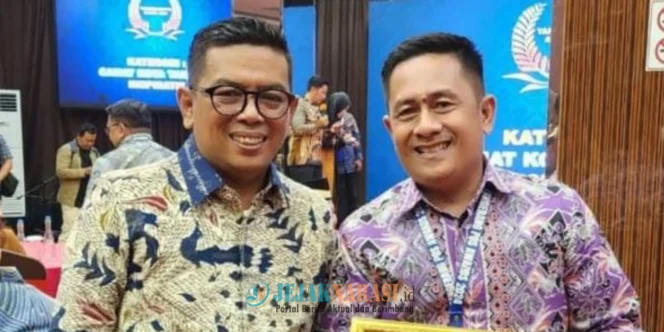 
					Jajaran Pengurus Forum Media Banten Ngahiji Ucapkan Hari Milad Teruntuk Camat Kelapa Dua Tangerang