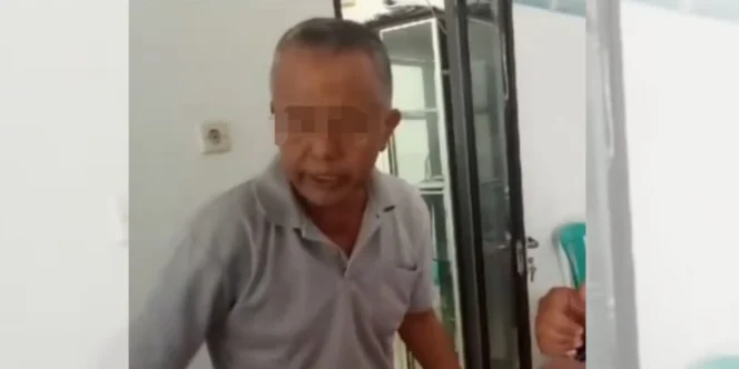 
					Tak Ingin Di Wawancara, Oknum Kades Di Wilayah Baros Serang Tunjukan Arogansi Coba Ambil Paksa HP Milik Jurnalis