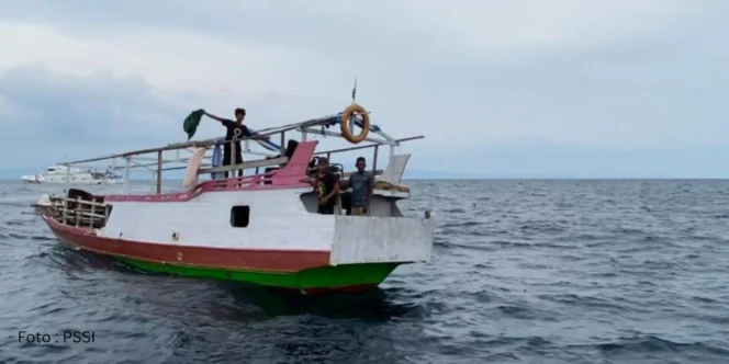 
					KN. Ular Laut-405 Bakamla RI Selamatkan Kapal Terombang Ambing di Laut Flores