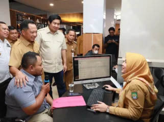  Mendagri Tito Karnavian saat meresmikan layanan PBG 10 Jam Selesai di Tangerang (Foto: Puspen Kemendagri)
