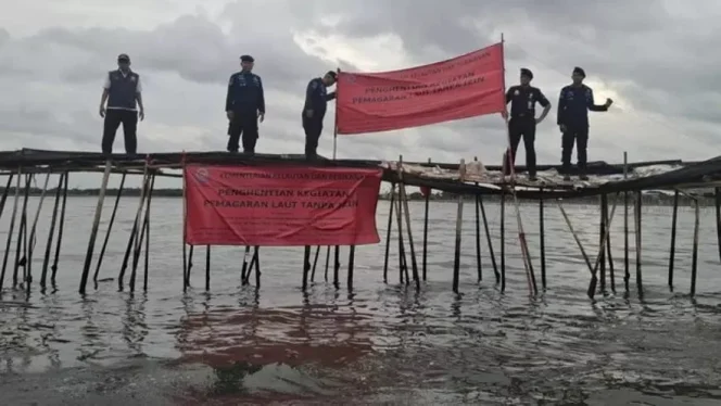 
DPR Desak Pemerintah Tindak Tegas Pelaku Pemagar Laut di Tangerang