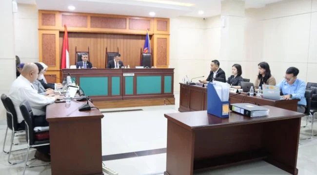 suasana jalannya sidang perdana kasus dugaan pelanggaran penjualan truck Sany. (foto : KPPU)