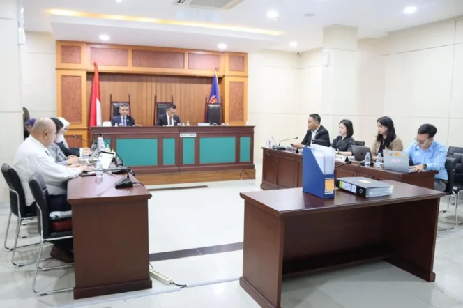 
					suasana jalannya sidang perdana kasus dugaan pelanggaran penjualan truck Sany. (foto : KPPU)