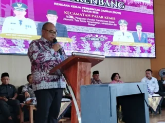 Camat Pasar Kemis Nurhanudin saat memeberikan paparannya di acara Musrembang Kecamatan Pasar Kemis Kabupaten Tangerang. (Foto: istimewa)