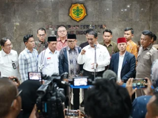 ,Menteri Pertanian (Mentan) Andi Amran Sulaiman saat memberikan keterangan pers kepada awak media usai menerima kunjungan para petani singkong.(Foto: Humas Kementan)