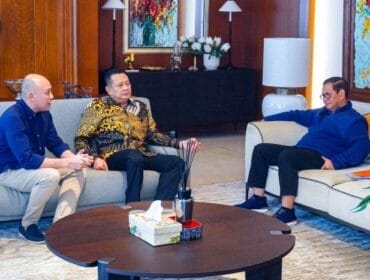 Ketua IMI Pusat Bambang Soesatyo  didampingi Ananda Mikola saat bertemu dengan Gubernur DKI Jakarta terpilih Pramono Anung. (Foto : Istimewa)