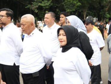 Pasangan Bupati dan Wakil Bupati Malang terpilih, Sanusi dan Lathifah Shohib saat mengikuti Gladi Kotor di Monas  ( Foto :Prokopim humas Pemkab Malang)