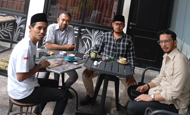 
					DPK KNPI Kec. Kelapa Dua Bersama Iqrar Risyad DPRD Kabupaten Tangerang (Foto : Jejaknarasi.id)