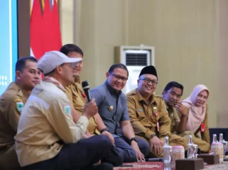 Pj Walikota Batu Beri Pengarahan Kepada Para Pekerja Kebersihan Kota Batu (Foto : Prokopim Setda Kota Batu)