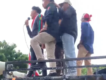 Ketua GMNI Trisakti Sampaikan Orasi di Depan Gedung ESDM (Foto : Jejaknarasi.id