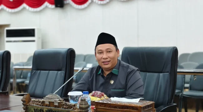 Anggota DPRD Provinsi Banten Musa Weliansyah melaporkan Pj Gubernur Banten dan mantan Bupati Tangerang ke KPK terkait alih fungsi hutan lindung di PIK 2