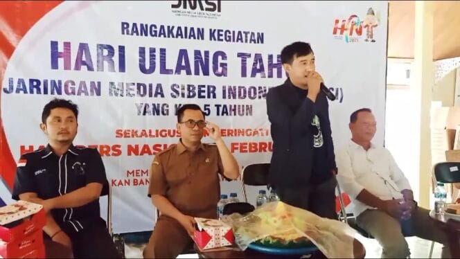 
					Ketua JMSI Lebak Berikan Sambutan pada acara Syukuran HUT JMSI ke-5 Tahun. (Foto: Istimewa)