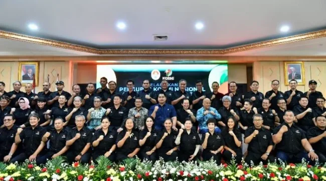 Menpora Dito Ariotedjo saat berfoto bersama Pengurus KORMI  (Foto: Kemenpora)