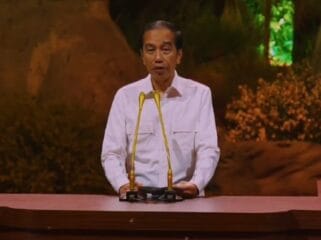 Rocky Gerung Komentari Pujian Prabowo Kepada Jokowi di HUT Gerinda ke-17 (Foto: 1st)