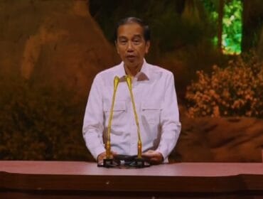 Rocky Gerung Komentari Pujian Prabowo Kepada Jokowi di HUT Gerinda ke-17 (Foto: 1st)