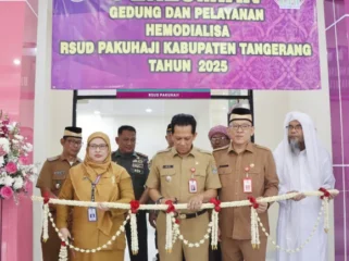 Bupati Tangerang  Andi Ony, saat meresmikan gedung pelayanan Hemodialisa RSUD Pakuhaji  Tangerang 0 Foto: IG Kab. Tangerang)