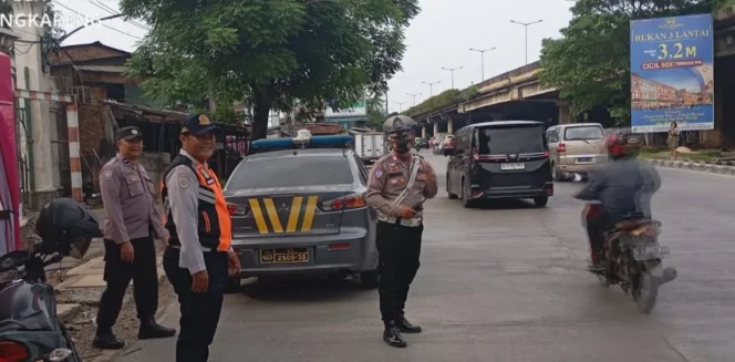 
					Respon Cepat Polisi! Aduan Warga Soal Lawan Arus di Cengkareng Langsung Ditanggapi