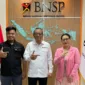 ki-ka : Khaidir khaliq: Direktur LSP Binatu Indonesia Syamsu Hari, Ketua BNSP Maria Eva Sriulina S.Sos., M.H., Ketua Umum Asosiasi Laundry Indonesia