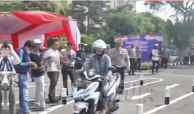 
					Ilustrasi Ujian Praktek Pembuatan SIM (Foto : 1st)