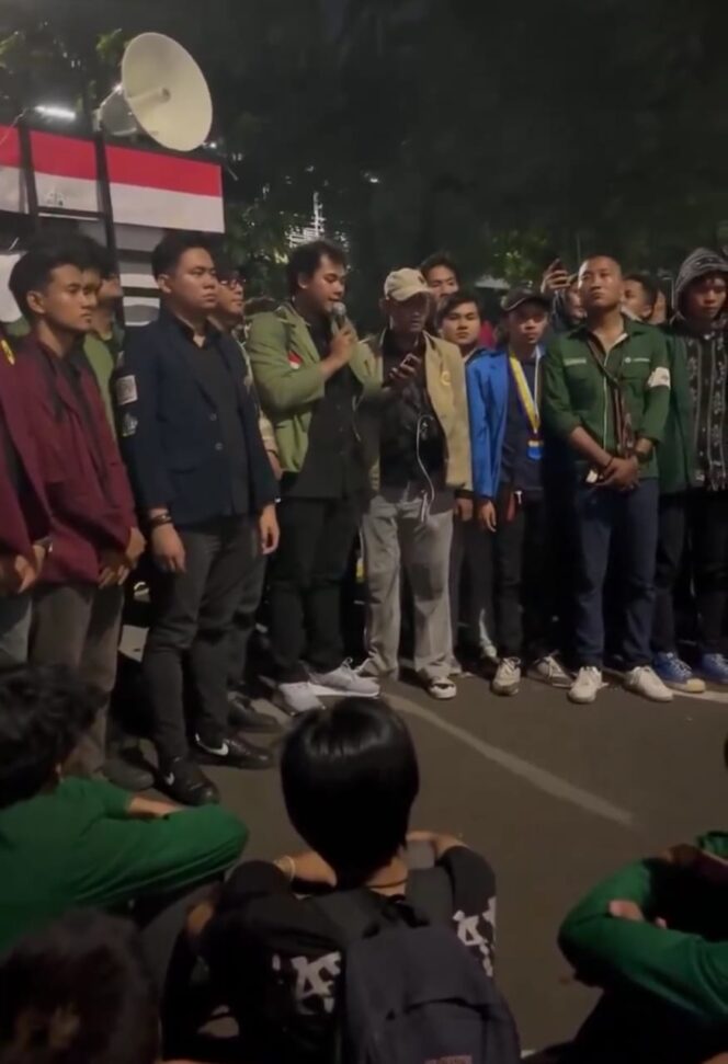 
					Gelombang Protes “Indonesia Gelap”, Mahasiswa Ingatkan Kabinet Prabowo Tinjau Ulang Kebijakan Pemangkasan Anggaran