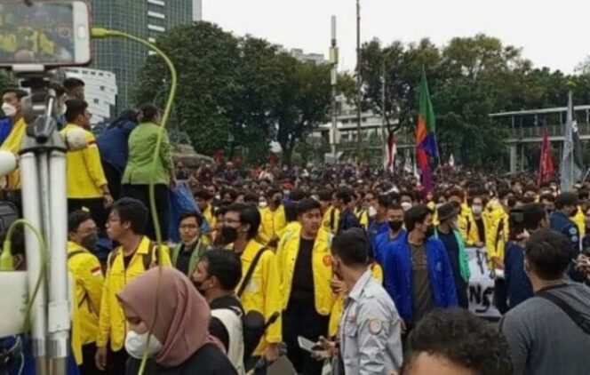 
					Salah satu demo mahasiswa Indonesia Gelap  ( Foto : Gunawan/ jejaknarasi, id)