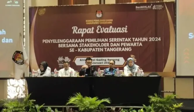 
					KPU Kabupaten Tangerang gelar rapat evaluasi penyelenggaraan Pilkada serentak di Kabupaten Tangerang, (Foto : Istimewa)