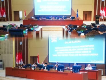 Suasana Rapat Paripurna di Gedung DPRD Kota tangerang Selatan (Foto : Humas DPRD Tangsel)