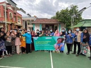 Jajaran Dinkes Tangsel  dan kader kesehatan saat mengkampanyekan Tuberculosis. (Foto; Humas Pemkot Tangsel)