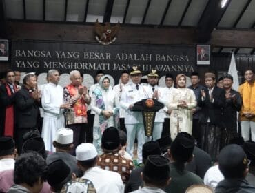 Wali Kota Batu, Nurochman saat memberikan sambutannya pada acara doa bersama untuk kota batu (Foto: Diskominfo Kota Batu)