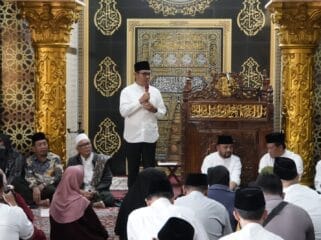 Wali dan Wakil Wali Kota Batu melaksanakan kegiatan safari ramadan di desa sumberbrantas (Foto: Diskominfo Kota Batu)