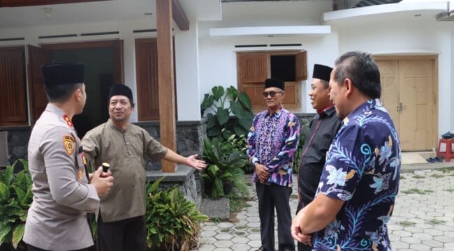 Kapolres Batu Jalin Silaturami ke Tokoh Agama