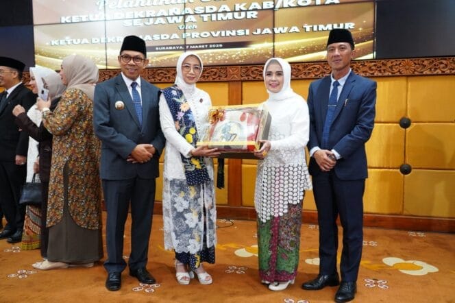 
					Dekranasda Kota Batu Resmi Dipimpin Siti Faujiyah (Foto: Prokopim Setda Kota Batu)