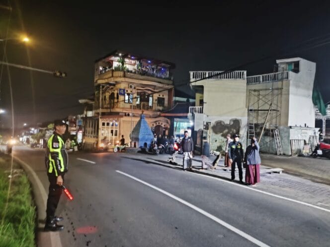 
Berikan Rasa Aman di Bulan Ramadan, Polres Batu Gelar PAM Tarawih 