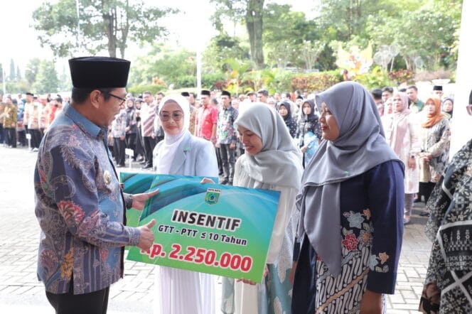 
					Pemkot Batu Berikan Insentif kepada GTT-PTT, Guru Keagamaan dan Hafidz 