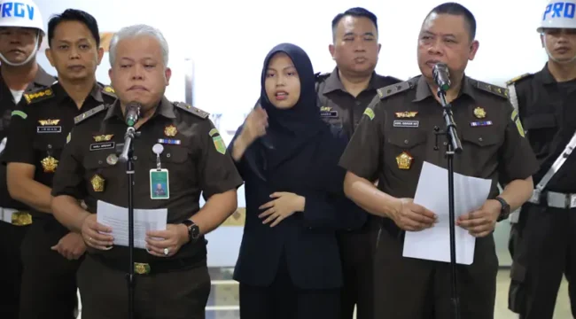 Konferensi Pers Kejaksaan Agung terkait Perkara Dugaan Korupsi Minyak Mentah Pertamina (Foto: Istimewa)