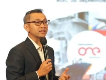 Tersangka baru pada kasus dugaan korupsi minyak oplosan, Maya Kusmaya (Foto: fifpopos)