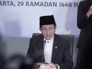Menteri Agama Nasaruddin Umar saat menberikan keterangan hasil sidang isbat 1 Syawal 1446/2025 (foto : Humas Kemang)