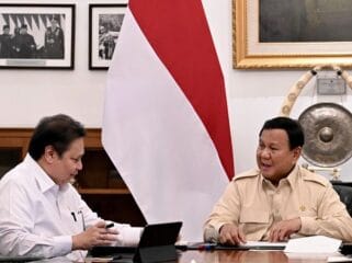 Menko Perekonomian Airlangga Hartarto saat bertemu dengan Presiden Prabowo Subianto ( Foto : Humas Kemenko Perekonomian) 