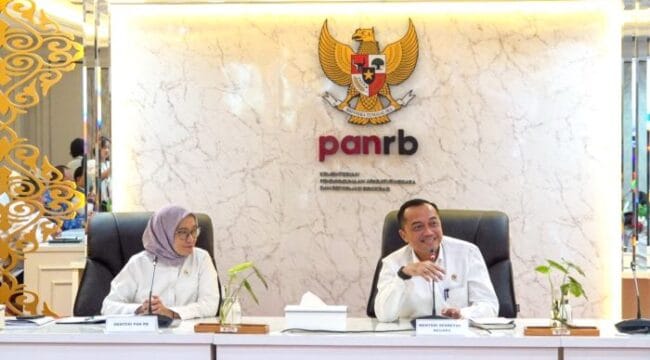 Menteri Sekretaris Negara (Mensesneg) Prasetyo Hadi bersama Menteri Pendayagunaan Aparatur Negara dan Reformasi Birokrasi (PANRB) Rini Widyantini  (Foto: Kemensetneg)