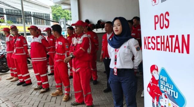 Sejumlah Petugas PMI Jakpus saat mengikuti Apel Kesiapsiagaan (Foto : Humas PMI Jakpus)
