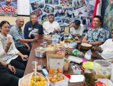 Suasan buka bersama Pokja PWI Wali Kota Jakarta PusaT ( Foto ; PWI Jakpus)