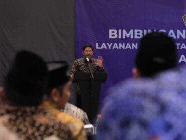 Direktur Jenderal Bimbingan Masyarakat Islam, Abu Rokhmad, saat memberikan arahan kepada peserta pelatihan (Foto L Kemenag)
