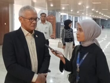 Politisi PDIP Aria Bima saat memberikan keterangan di Gedung Parlemen Senayan Jakarta (Foto:1st)